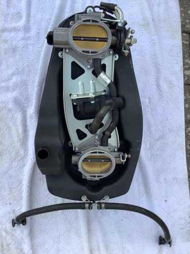 Airbox ducati streetfighter - airbox,